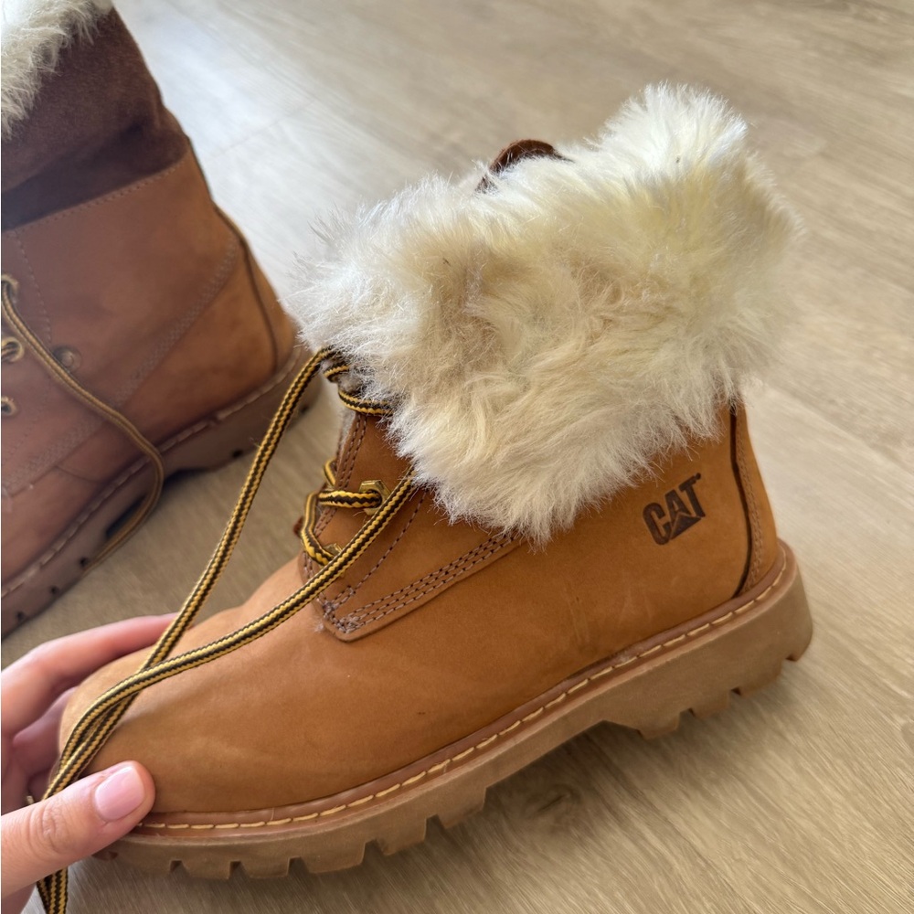 CAT Women Boots Like New !